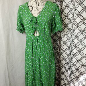 New Look Short Sleeve Green Floral Print Dress - Size 10